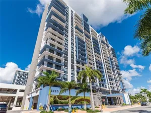 Image of Great Deal Luxury Condo in Downtown Doral, Pool,Gym, 10minutes from Airport