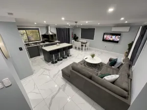 Image of Quiet suburban four bedroom house near shops and RSL club with restaurant.