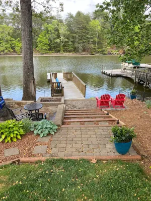 Image of Newly Renovated 3BR, 2BA, pet friendly, with 3 kayaks, boat ramp nearby