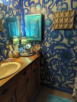 Image of Luxe Quiet Artist Cabin in the Woods w\/ Park-Like only 2M from Lake Somerville