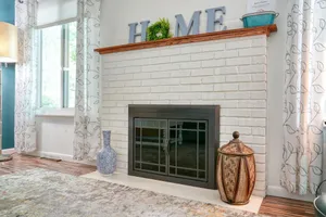 Image of Cozy house-Near Cascades-Dog friendly-Large yard-Tranquil