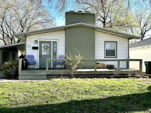 Image of Cute Cozy Home! Great Location ONE Block From Mercy!