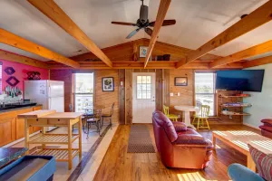 Image of Surf Chalet w\/ hot tub and kayaks