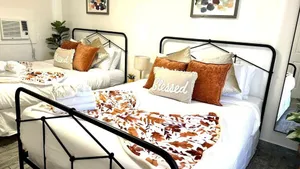 Image of This studio is a 0 bedroom(s), 1 bathrooms, located in Clearwater, FL.