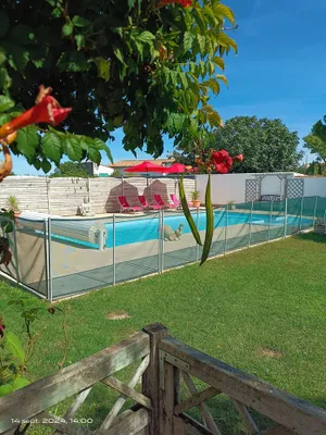 Image of Quiet house with heated pool and bicycles in the center of île de Ré