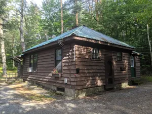 Image of Moreno's Cottages Cabin #10 -2 Bed\/2 Bath Adirondack 4 season Cabin in the pines