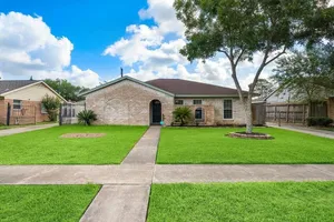 Image of Large South Houston gem with covered patio seating