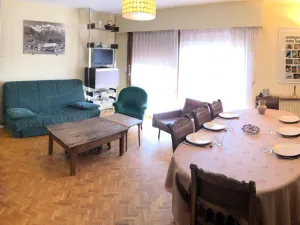 Image of Central 3-Room Apartment for 6 in Saint-Gervais with Balcony, Near Amenities and Ski Lifts