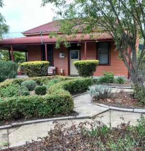 Image of Heritage, renovated, miners Cottage in Clunes