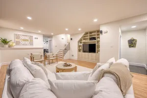 Image of Deluxe Downtown Lancaster 3BD - Rooftop & Parking