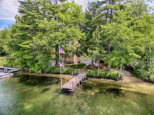 Image of Charming Lakefront Cottage on Winter Harbor – Your Perfect Escape