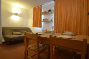 Image of At the foot of shops, 5th floor, balcony, tv, 22m², Les Menuires