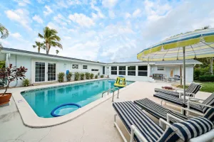 Image of 4Bed\/3Bath Heated Pool w\/Tiki Bar, Steps to Beach!