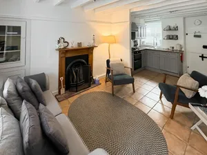 Image of 2 Bed in Aberdovey DY011