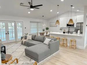 Image of New! Beautiful Beach House, Venice
