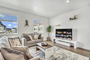 Image of Luxury 3BR & 3BA w\/ WD Near Malls - 10 Mins Drive