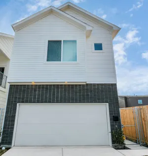 Image of Newly Built Modern Townhome 5 minutes Downtown! Sleeps 9 Comfortably