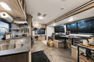 Image of Luxury Glamping Experince in the Heart of Tampa