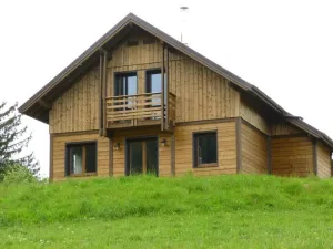 Image of Exceptional: 4-bedroom south-facing chalet on large lot at the foot of the slopes
