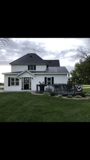 Image of Within Walking Distance of Field of Dreams Movie Site\/MLB STADIUM