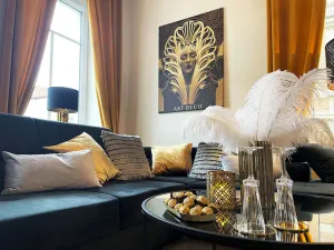 Image of Art Deco Design Apartment, 65 Zoll TV, Waschtrockner, beste Lage, am Markt
