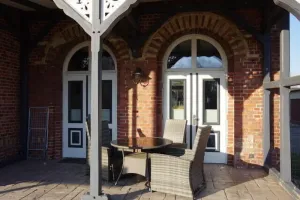Image of Urlaubsbahnhof-Wartehalle