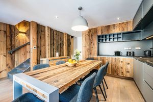 Image of HERZOG - Modern chalet with fireplace & hot tub