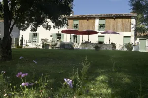 Image of Beautiful vacation home for 10-14 people between La Rochelle and Le Puy du fou