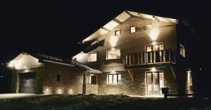 Image of At the foot of the slopes for 4 people + young children. Renovated apartment.