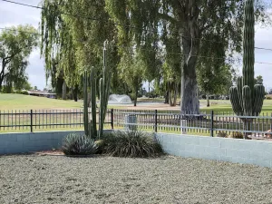 Image of Golf Course Home in Sun City, 11 minutes from State Farm Stadium, pet friendly