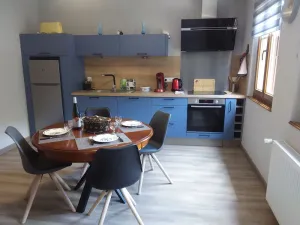 Image of Quiet house with beautiful hiking trails to recharge your batteries