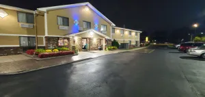 Image of Super 8 by Wyndham Sterling Heights/Detroit Area