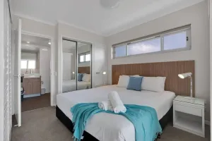 Image of Lovely 1-bedroom in the Heart of Mackay  w\/ Pool