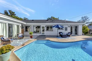 Image of HOME 20 MINS AWAY FROM DISNEY! 5 BEDS\/ 5 FULL BATHS  WITH GUESTHOUSE