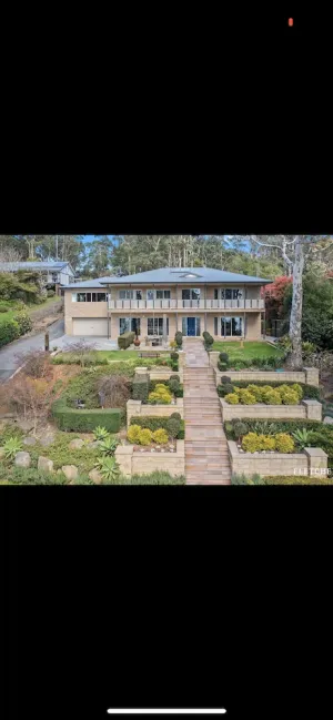 Image of 6 Star eco home with spectacular view.