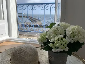 Image of APARTEMENT FACING THE SEA Downtown Concarneau \"Le Balcon Bleu