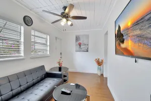 Image of PRIME DELRAY BEACH, CHARMING 2 BEDROOM COTTAGE, PETS WELCOME