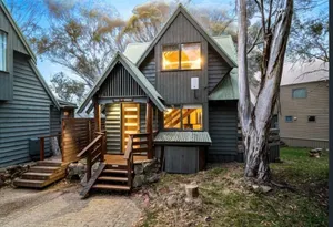 Image of Coch'Y'Bondhu-High Country Cabin