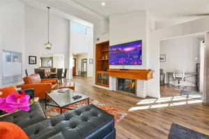 Image of Luxury Retreat in Quiet Neighborhood – Ideal for Extended Stays!