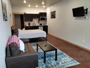 Image of Grewingk Suite - Homer Seaplane Base