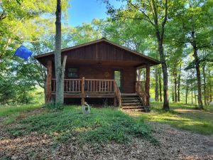 Image of Whippoorwill Cabin on the Upper Meramec River