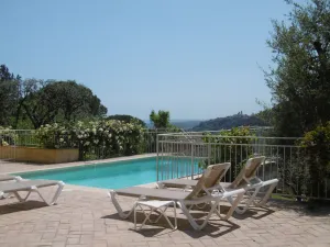 Image of BASTIDE PROVENCALE (4 bdrms-3 bathrms) - SWIMMING POOL - LARGE ARBORUS GARDEN - VIEW ON ST PAUL