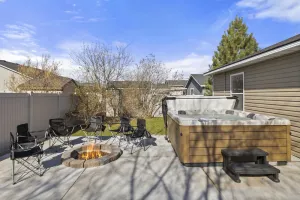 Image of Hot Tub*Game Room*Fire Pit*600mbps*Large Patio