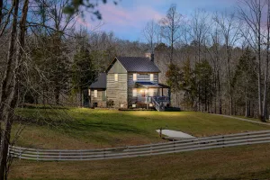 Image of Rustic Luxury Near Charlottesville & Wineries\/Sauna - A Historic Cabin Retreat