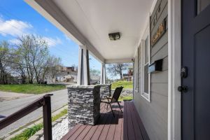 Image of Modern Home in Historic Strawberry Hill w\/ a view of Downtown KC - Pet Friendly