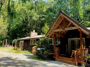 Image of Hemlock Lodge · Beautiful Cozy Cabin w\/ Hot Tub, Fire Pit & Game Room