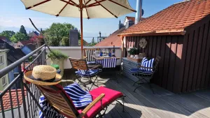 Image of Cozy, comfortable, 1 Bedrm,  Lvrm, Full Kit, Rooftop Terrace w. Lakeview, 2 Pers