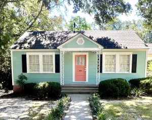 Image of Southern Charm 1 - 5 minutes to downtown Laurel.  All furnishings are brand new.