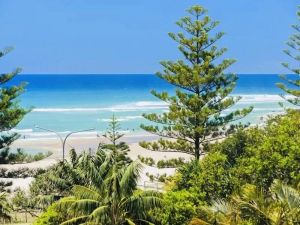 Image of Coolangatta Beach, Calypso Resort, Sleeps 6 at Oaks Gold Coast Calypso Resort