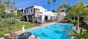 Image of Modern 3 bedroom villa with private pool, Hauts de Vaugrenier